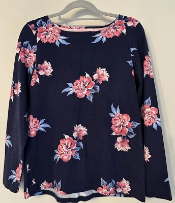 Top Joules azul marino con flores rosas talla 12 Foto 1 de 4