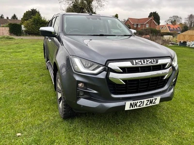 FOR SALE: 2021 Isuzu D-Max • 1.9 Diesel • Automatic • Truckman Canopy - Image 1 of 4
