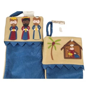 Set 2 religiöse Krippe blaue Weihnachtsstrümpfe Trimsetter von Dillards Neu mit Etikett - Bild 1 von 6