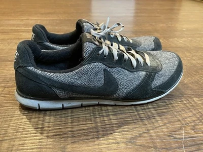 Nike Eclipse Zapatillas Espiga en una combinación de colores negro y gris Talla 8.5 Foto 1 de 4