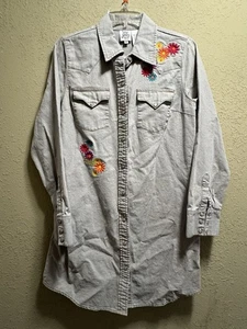 Ivy Jane Size Medium Blue Boho Peasant Floral Embroidered Denim Blouse - Picture 1 of 4