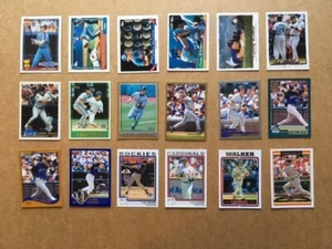 All the Larrys: 22 cards of Larry Walker, incl 4 Rookies + 1991-2006; New HOFer! - Picture 1 of 2