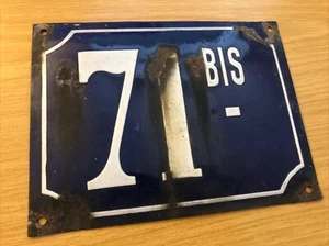 AN ORIGINAL ANTIQUE FRENCH ENAMEL HOUSE NUMBER SOIXANTE ET ONZE BIS (71 BIS) - Picture 1 of 6