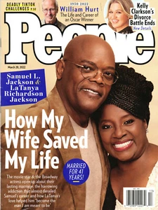 PEOPLE Magazine March 28 2022 Samuel L. Jackson William Hurt Kelly Clarkson - Picture 1 of 2