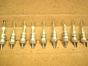Diode Zener de précision D818D URSS 8,55...9V.Lot de 10 NOS. - Photo 1/1