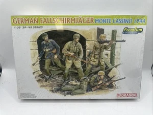 NIB Dragon 1:35 Scale German Fallschirmjager (Monte Cassini 1944) Sealed VTG - Imagen 1 de 10