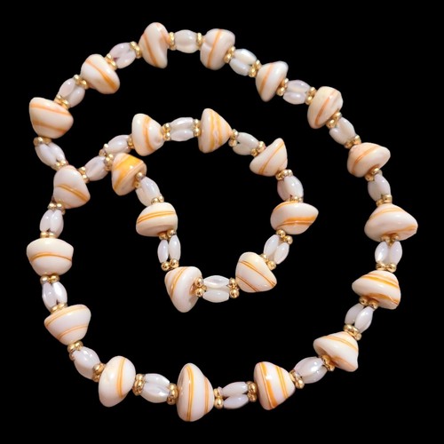 OFF WHITE "Collana Cono Peach Off Conchiglie Bianche Perline Oro Ovali Perline Bianche Insolite 23"