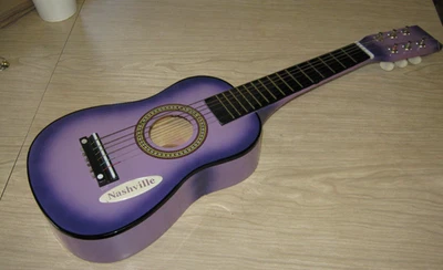 Guitarra acústica Bridgecraft 6 cuerdas Nashville Tag Beginners 23" lavanda Foto 1 de 4