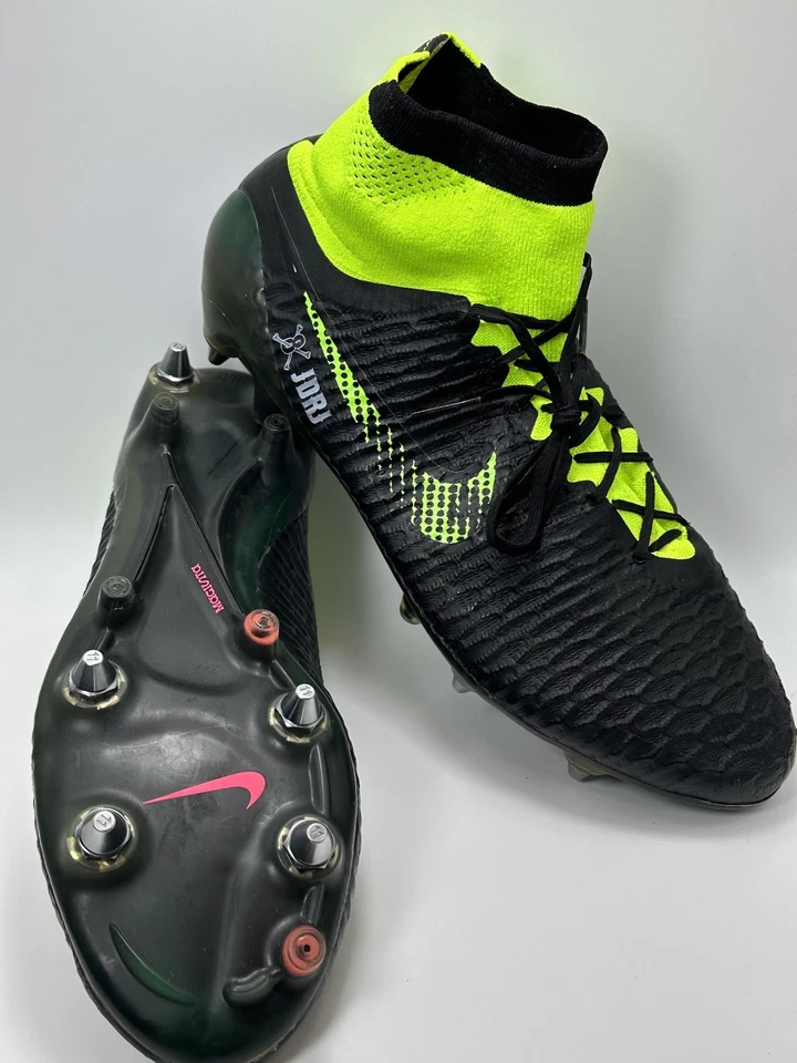 RARO! Nike Magista Obra 1 Stealth Pack FG Elite Pro ACC - Talla US 10.5 Usadas Foto 1 de 4