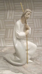 7.5" Lladro Glossy Saint Joseph Kneeling Nativity Figurine White Gray Porcelain - Picture 1 of 4