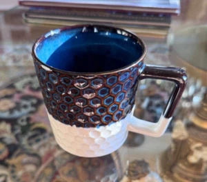 NEUWERTIG Starbucks 2017 Siren Scales Jubiläum blau & weiß Keramiktasse 12 Unzen - Bild 1 von 8