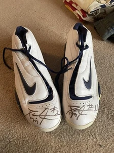 Darius Miles Nike Signed Game Worn Shoes LA Los Angeles Clippers #21 - Picture 1 of 7