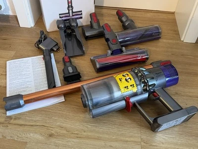 Dyson Cyclone V10 Absolute Staubsauger - Mehrfarbig (394115-01) - Bild 1 von 4