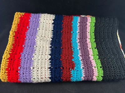 Manta pequeña afgana de ganchillo hecha a mano 40" x 46" multicolor Foto 1 de 4