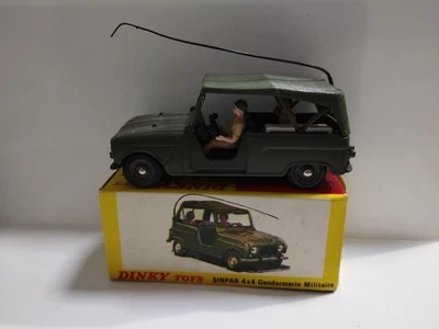 DINKY TOYS 815 RENAULT SINPAR 4X4 GENDARMERIE MILITAIRE SCALA 1/43 - Immagine 1 di 3