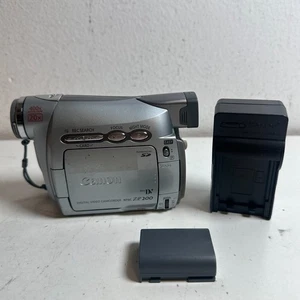 Videocámara portátil Canon ZR200 plateada pantalla LCD 400x zoom digital mini DV - Imagen 1 de 15