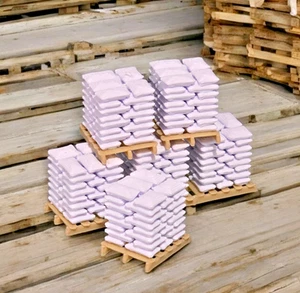 Pallets of white Sacks wood pallet N Gauge 1:148 Scale Model Railway (6 Pack) - Foto 1 di 7