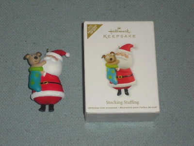 Adorno de relleno de medias Hallmark VIP Gift 2012 de Nina Aube Foto 1 de 4