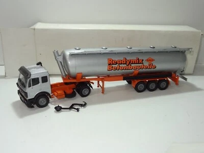 Conrad 39/6 MERCEDES BENZ СОЧЛЕНЕННЫЙ ГОТОВЫЙ БЕТОНОМЕШАЛКА (385) МАСШТАБ 1/50 - Изображение 1 из 4