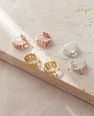 Pendientes Huggie Hoja de Olivo Plata Esterlina S925 11mm Aros Joyería Regalo Mujer Foto 1 de 2