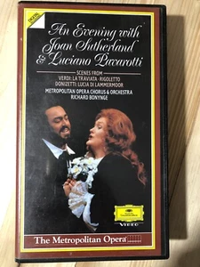 VHS The Metropolitan Opera - An Evening with Luciano Pavarotti e Joan Hitherland - Picture 1 of 1