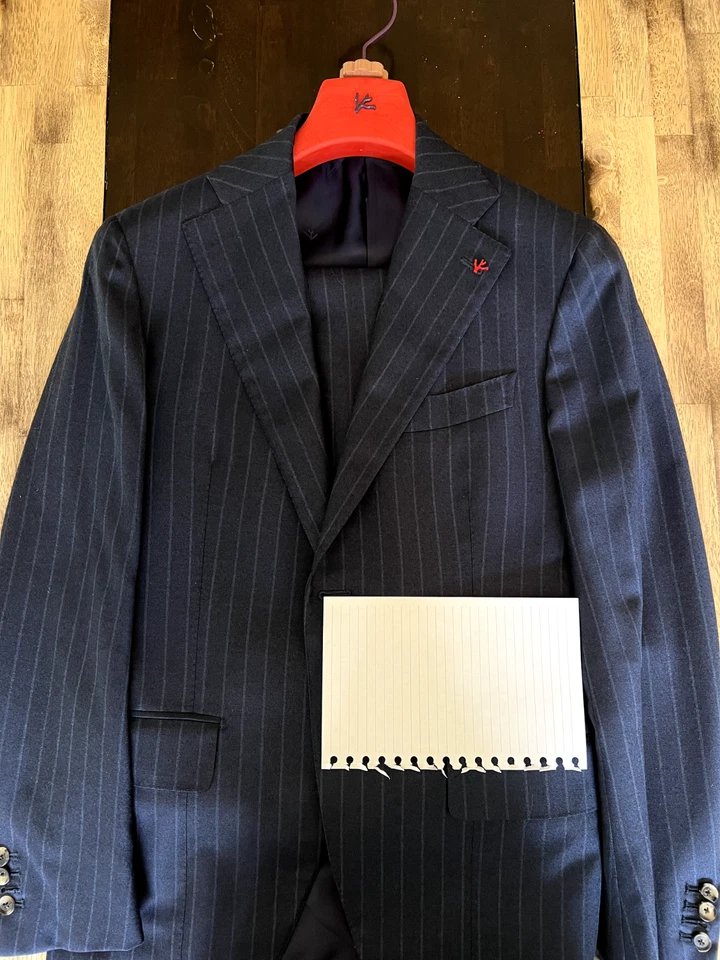 Traje Isaia 2 piezas a rayas azul marino: 48R IT o 38R EE. UU.  Foto 1 de 4