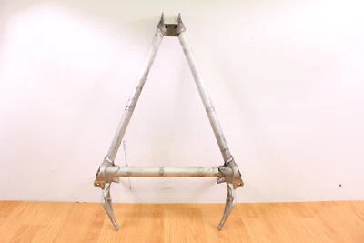 2010 SKI-DOO SUMMIT XRS 800R HILL CLIMB PTEK Front Frame / Bulkhead Support Foto 1 de 4