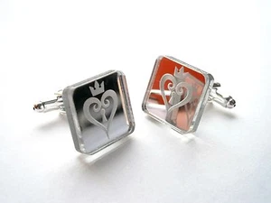 Kingdom Hearts Engraved KH HEARTS symbol Sora Kairi Cosplay mirror border - Picture 1 of 11