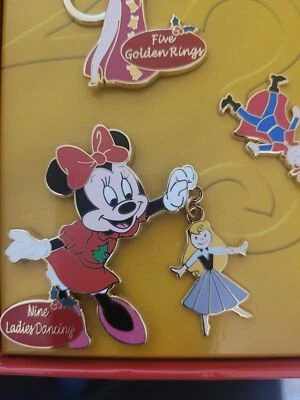 Prendedor LE300 Disney 12 Días de Navidad 9 Damas Bailando Minnie Mouse Briar Rose Foto 1 de 2