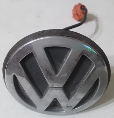 1999-2005 VW Volkswagen Jetta OE Rear Trunk Emblem Logo Lock Latch Opener NO KEY - Image 1 of 4