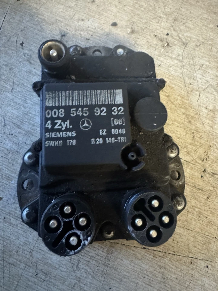 MERCEDES W201 190E,W124 230TE IGNITION ENGINE  CONTROL MODULE 0085459232 - Image 1 of 1