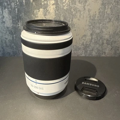 Samsung 50-200mm White Telephoto Lens F4.0-5.6 ED OIS, i-Function, excellent - Image 1 of 4