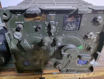  RT68 / GRC UNIDAD TRANSCEPTORA DE RADIO MILITAR CUERPO DE SEÑAL VHF JEEP Foto 1 de 4