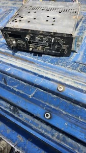 1984-1989 Ford Thunderbird Mustang Lincoln Radio Unknown Condition Missing Butto - Picture 1 of 3