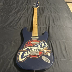 Archer Cleveland Cavaliers volle Größe E-Gitarre - Bild 1 von 7
