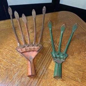Two Vintage 3 & 5 tine hand pull cultivator claw hoe plow rake farm garden tools - Picture 1 of 8