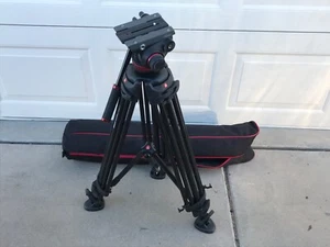 Manfrotto 546 3-Section Al Twin Leg Tripod Fluid Video Head Ground Spreader - Picture 1 of 7