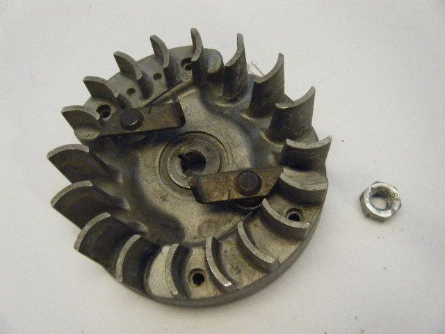 USED PARTNER 400 FLY WHEEL WITH NUT - Image 1 of 1