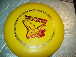 Vintage NASA Kennedy Space Center Yellow Whirley ProThro 165gm Flying Disc VG++ - Picture 1 of 15