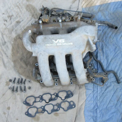 Ford Probe GT V6 1994 2,5 KLDE Mazda 626 colector de admisión inyectores de combustible herrajes Foto 1 de 4