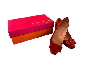 Kate Spade Damen Lackleder Pumps rot Blockabsatz eckige Zehenpartie US 7,5 EUR 38 - Bild 1 von 11