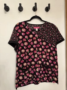 Betsey Johnson Scrubs Top Black And Pink Size Large Floral Pockets Colorful - Bild 1 von 7
