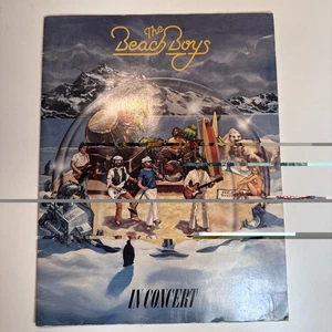 Libro programma tour The Beach Boys In Concert 1980 Brian Wilson Mike Love vintage - Foto 1 di 4