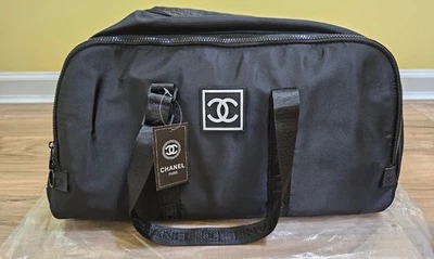 *NOVO* CHANEL, Bolsa de Viagem Grande de Nylon Preta, Fim de Semana/Ginásio/Viagem, Presente VIP - Imagem 1 de 4