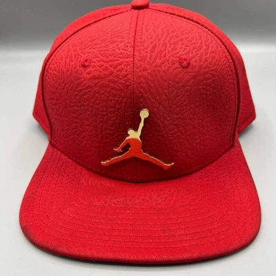 Gorra Air Jordan para hombre roja cemento elefante metal dorado Jumpman gorra trasera a presión Foto 1 de 4