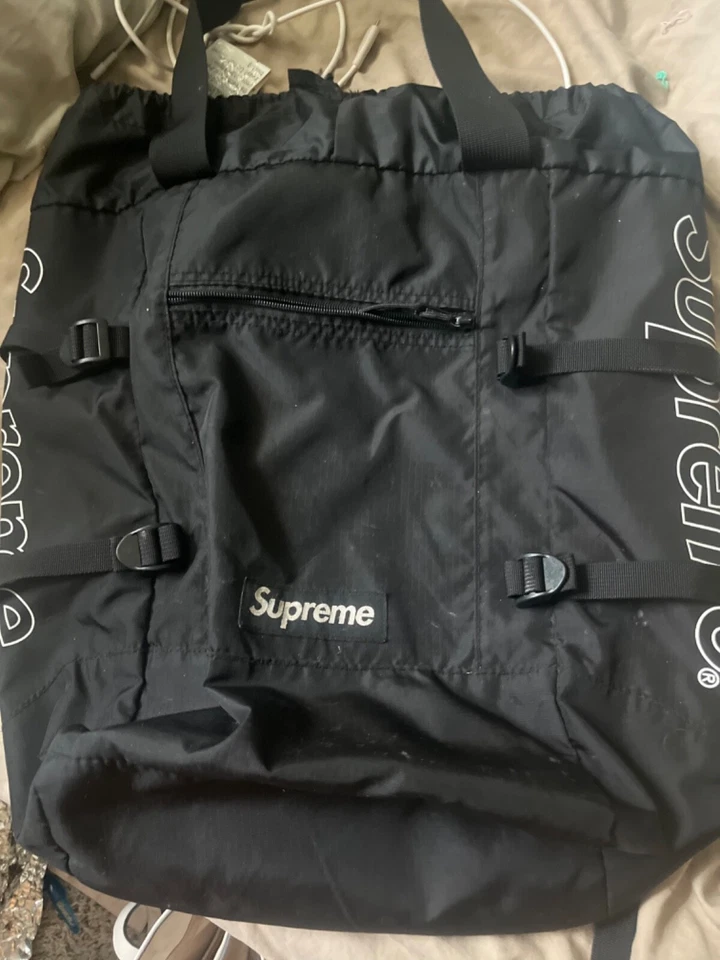  Bolso de mano negro Supreme ss19 ligeramente usado Foto 1 de 1