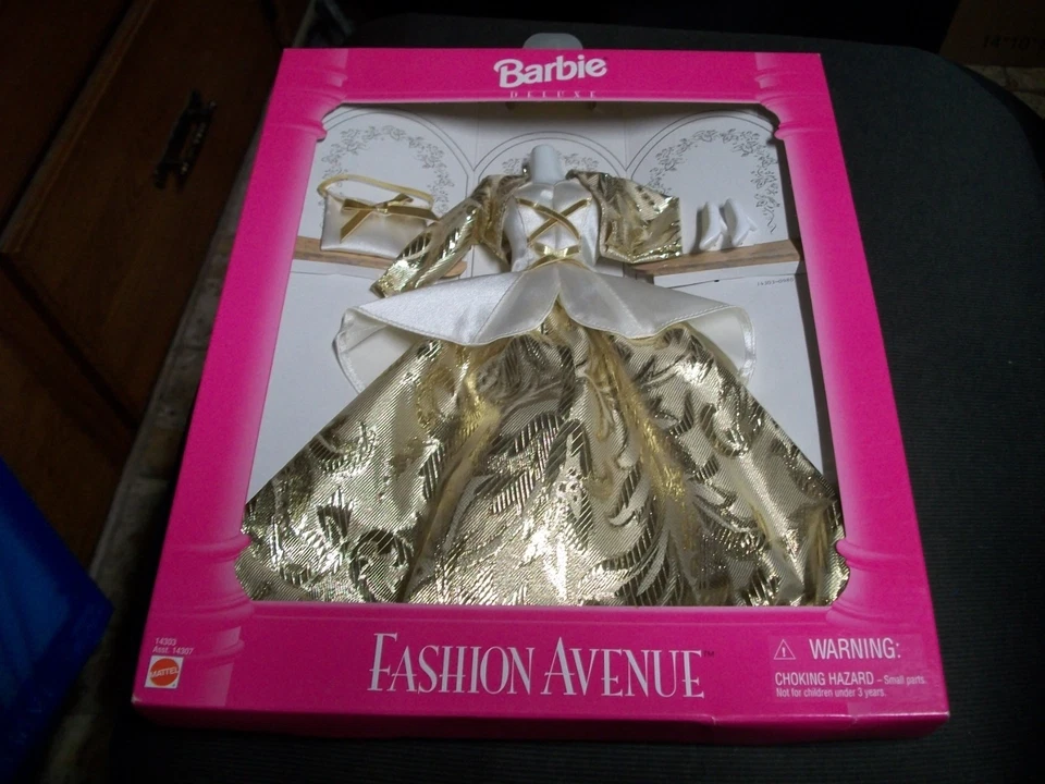 Barbie Fashion Avenue Collection Deluxe Gold Formal Dress 1995 Mattel 14303 NRFB