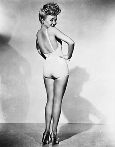 Betty Grable, 1942, WWII Pinup Girl Photo Image Size 11" x 14" - Picture 1 of 1