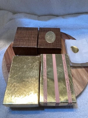 Cajas de grano de madera vintage I Magnin grandes almacenes oro rosa rayas y Sim como están Foto 1 de 4