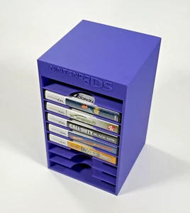 Vitrina de almacenamiento de juegos DS impresa en 3D (sostiene 9 juegos en estuches) púrpura con logotipo - Imagen 1 de 5